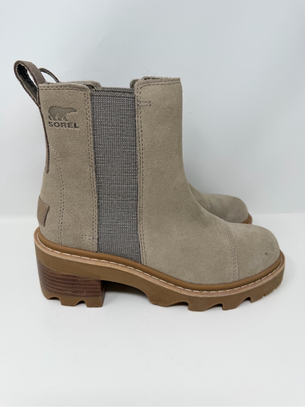 Sorel Joan Now Chelsea Boots Omega Taupe, Gum 2 Size 6.5